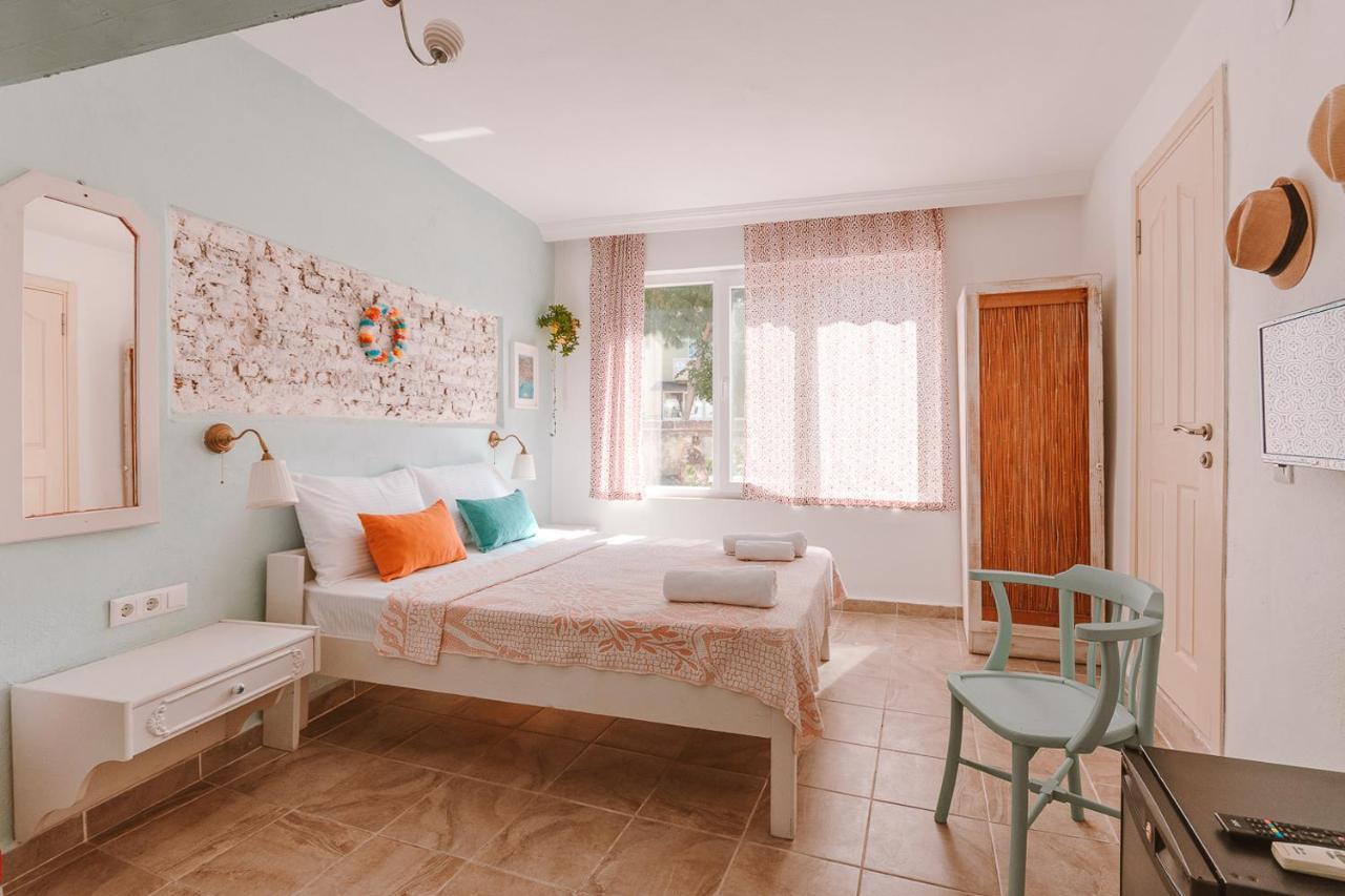 Kuytu Terrace Bed And Breakfast Каш Номер фото